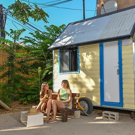 Caravan Hostel Tel Aviv By Roger Age 18-45 المظهر الخارجي الصورة