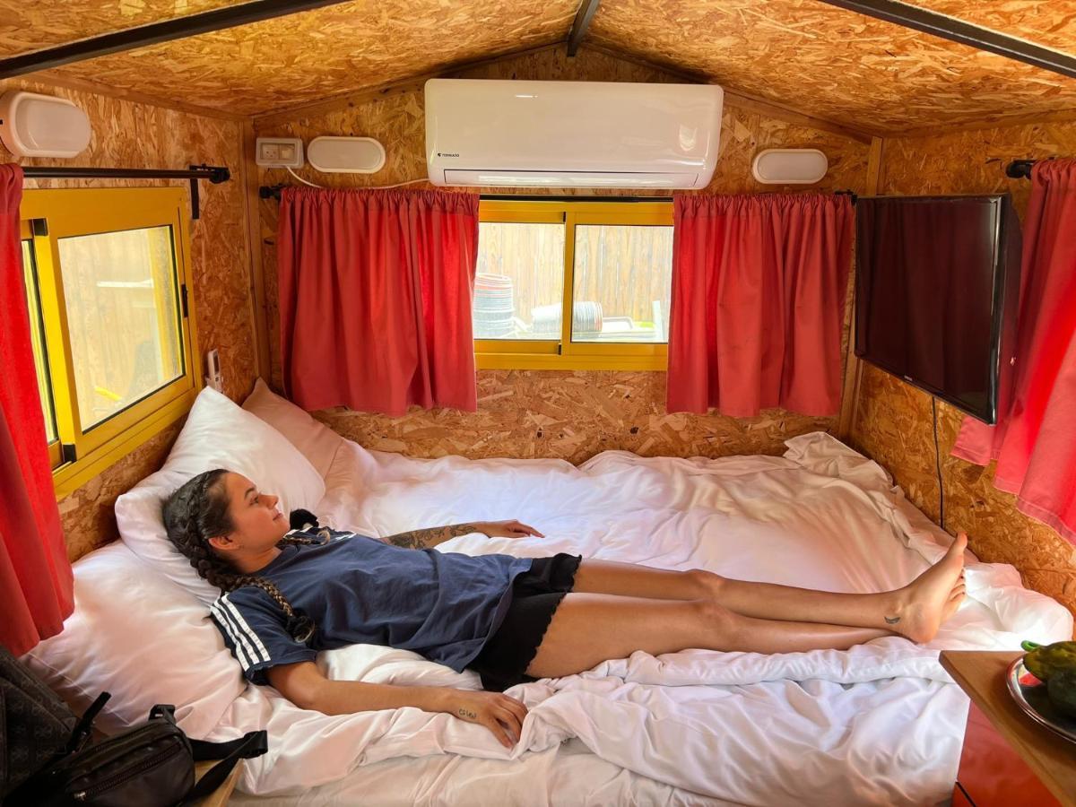 Caravan Hostel Tel Aviv By Roger Age 18-45 المظهر الخارجي الصورة