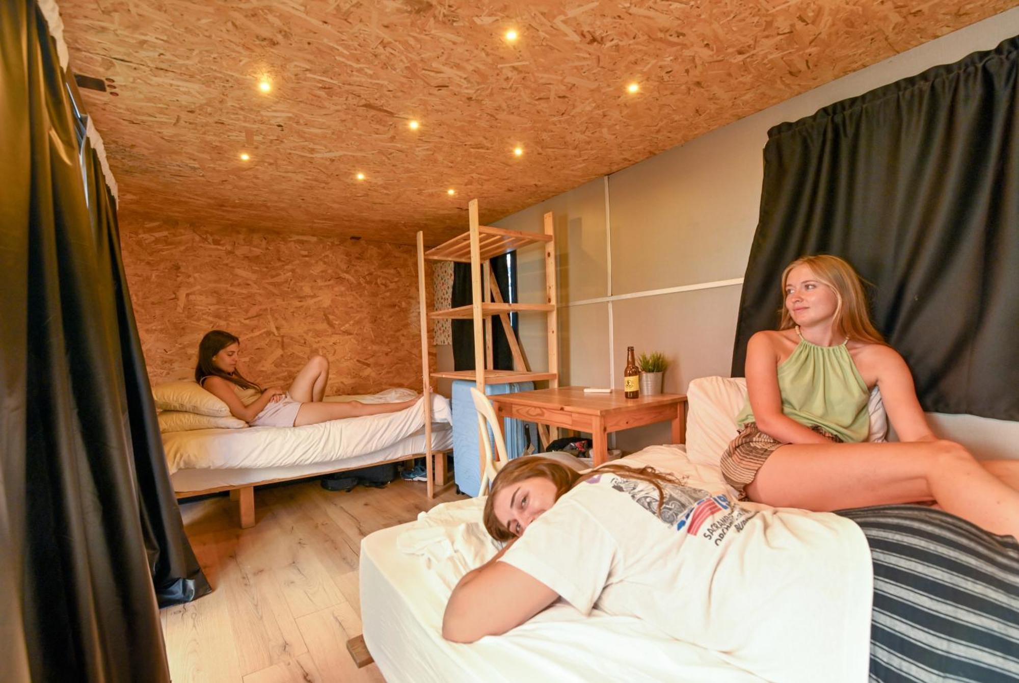 Caravan Hostel Tel Aviv By Roger Age 18-45 المظهر الخارجي الصورة