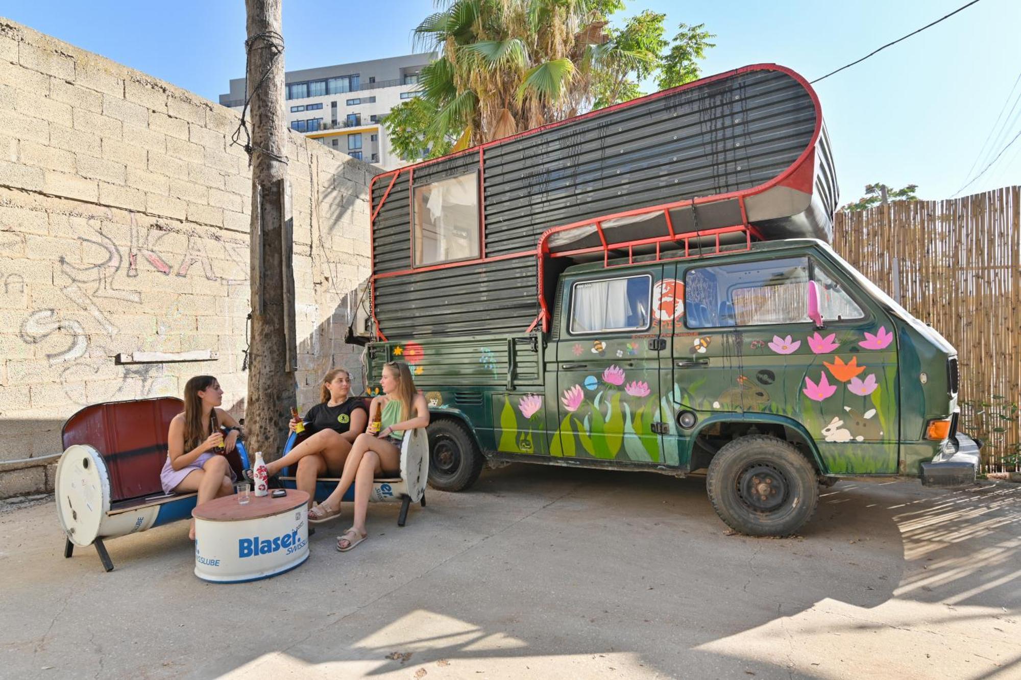 Caravan Hostel Tel Aviv By Roger Age 18-45 المظهر الخارجي الصورة