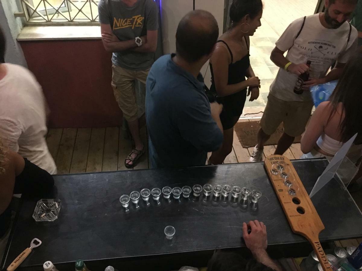 Caravan Hostel Tel Aviv By Roger Age 18-45 المظهر الخارجي الصورة