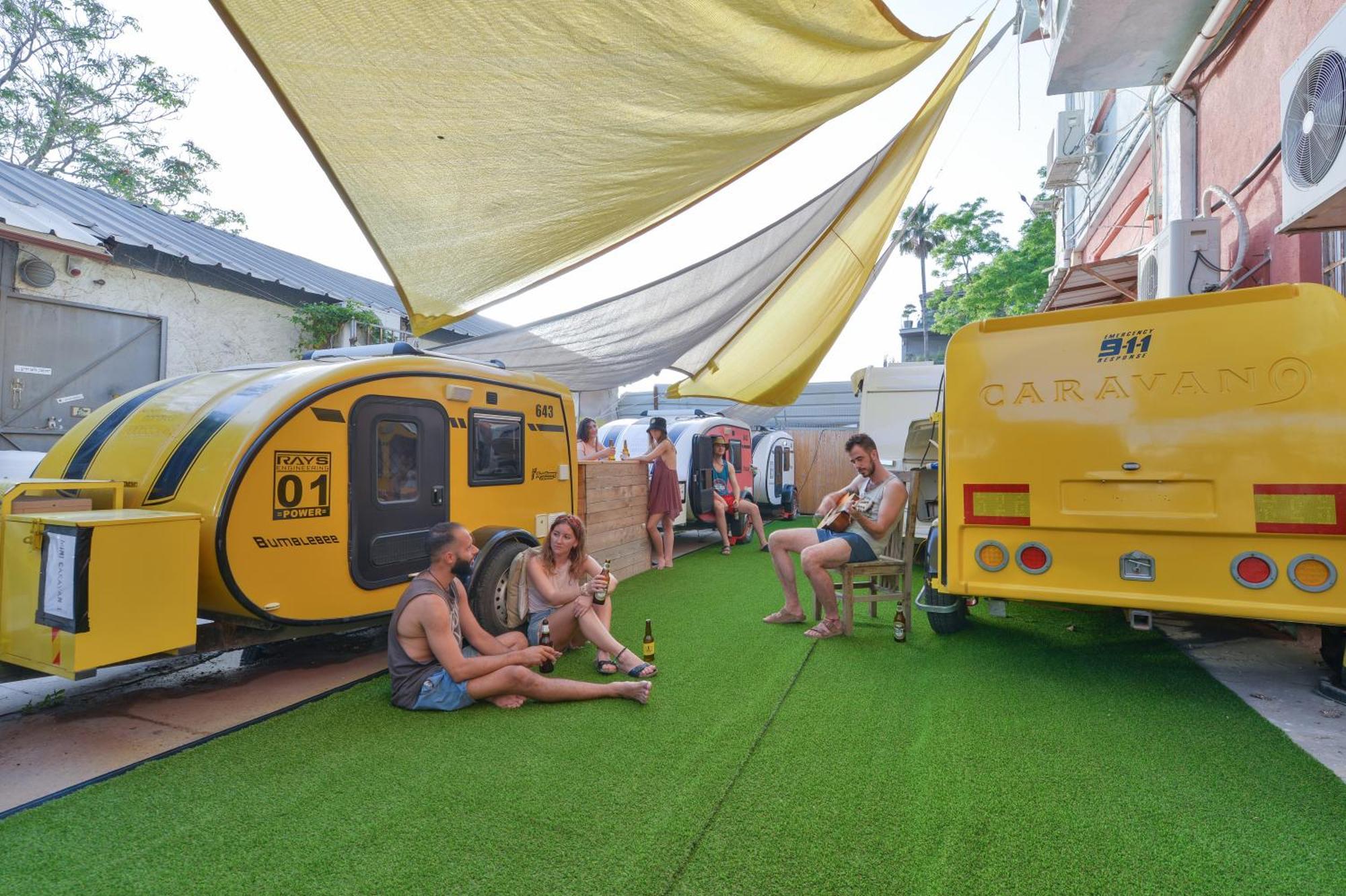 Caravan Hostel Tel Aviv By Roger Age 18-45 المظهر الخارجي الصورة