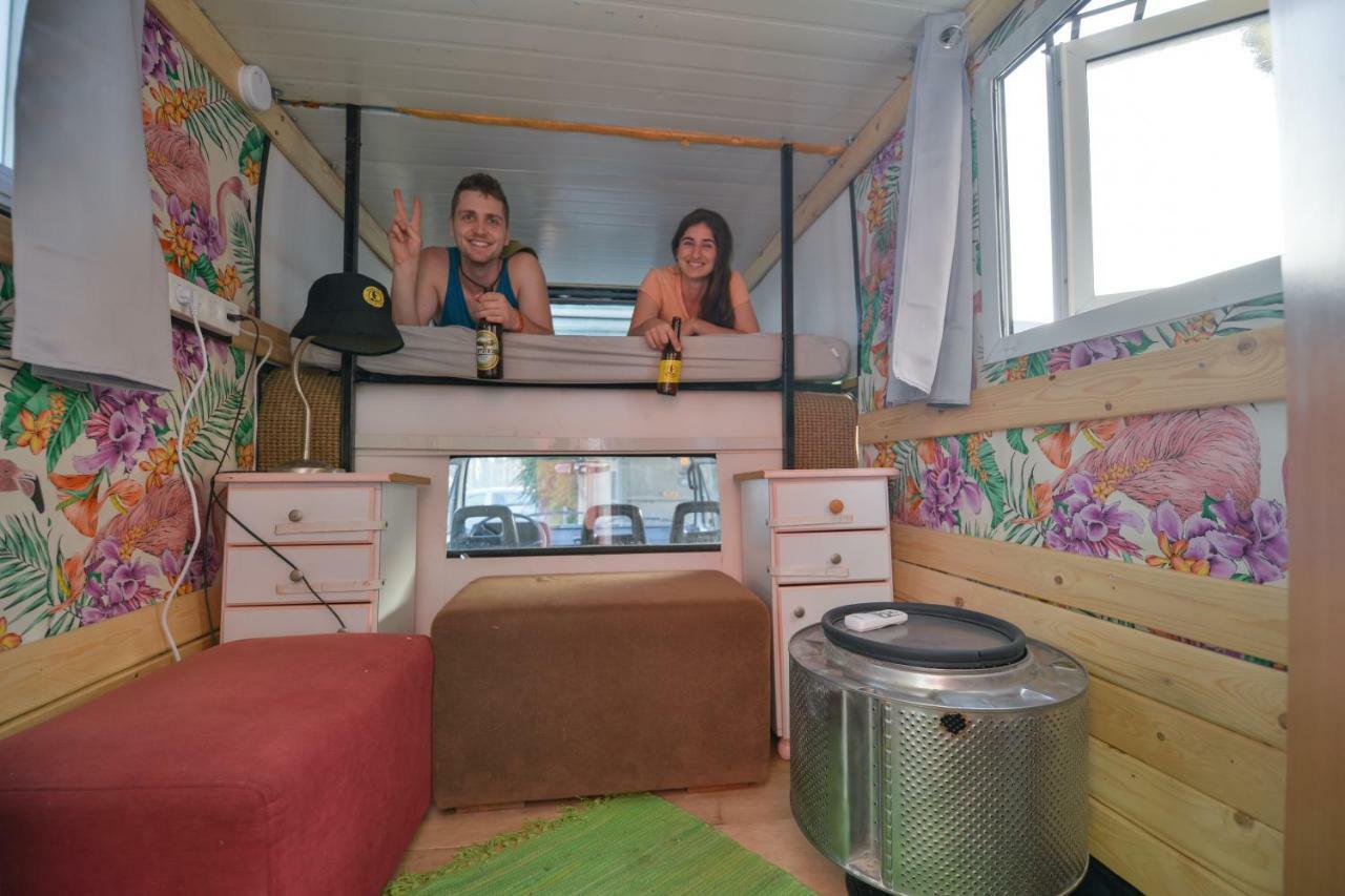 Caravan Hostel Tel Aviv By Roger Age 18-45 المظهر الخارجي الصورة