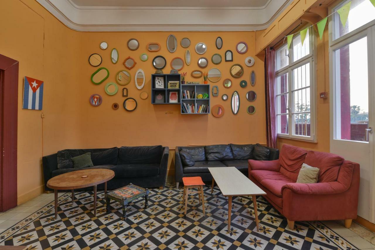 Caravan Hostel Tel Aviv By Roger Age 18-45 المظهر الخارجي الصورة